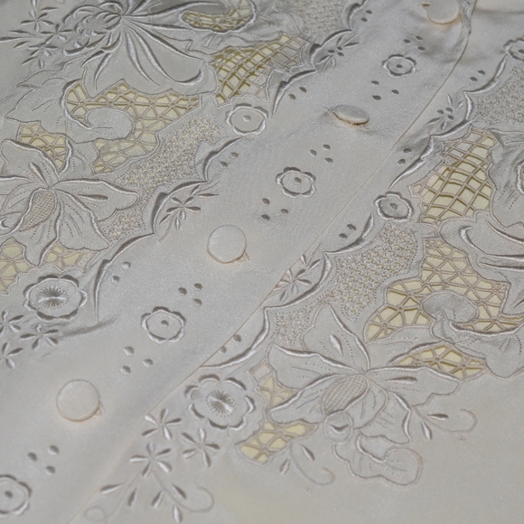 Vintage Silk Blouse by PEONY. Hand Embroidered. Made in Shanghai, China. 1950s - Picture 10 of 12